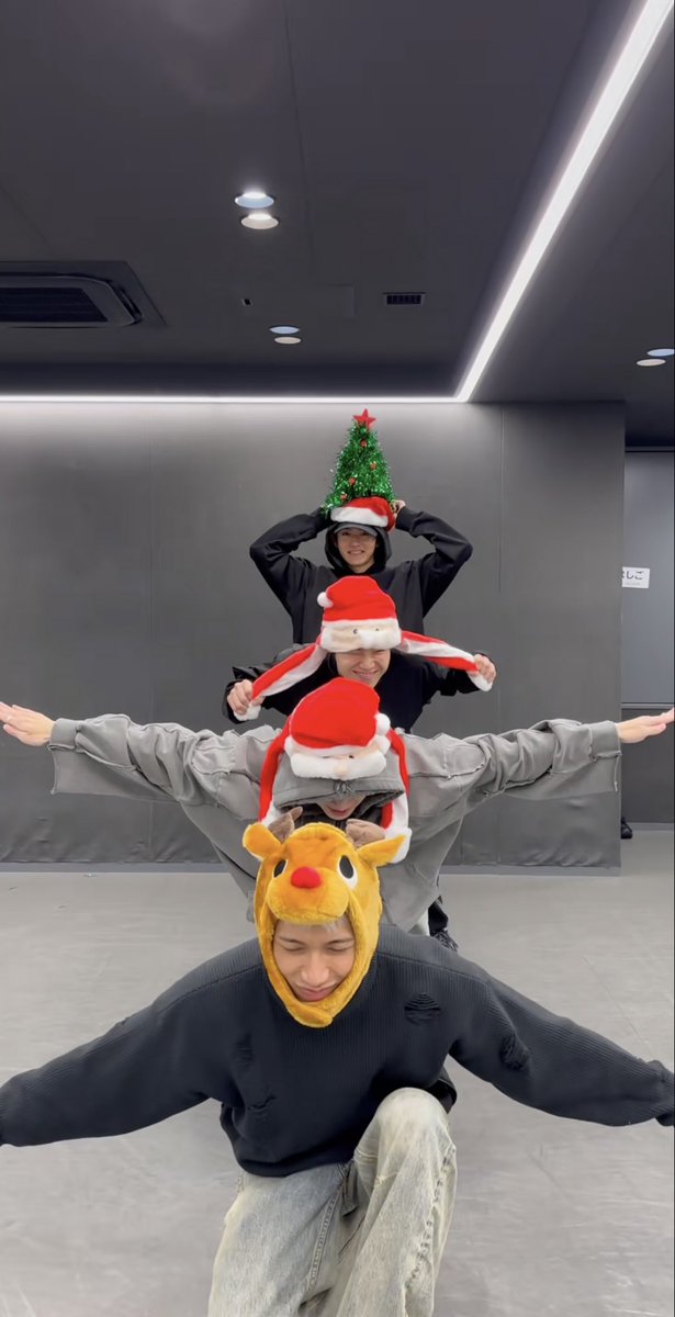 えーまって
可愛いすぎる( ´,,•ω•,,`)♡
期待大🫶🏻🧸🎄.*