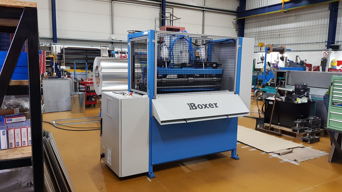 boxer_design's tweet image. Something compact &amp;amp; bijou about the front end of the Underfloor Heating Plate Forming Machine resplendent with a large sheet metal coil ready for action! Our machinery has specific functionality for many industries. Any Q: sales@boxer-design.co.uk
#sheetmetal #rollforming #mfg