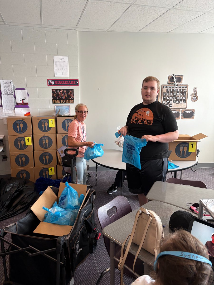 📣 Badger Lab Gives Back! 💜💛

For the second year in a row, Badger Lab has partnered with the <a href="/CleFoodBank/">Greater Cleveland Food Bank</a> to fight hunger and support our community. Visit the link below to learn more!
berkshireschools.org/post-detail/~b…