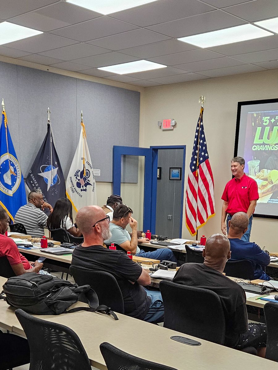 TechForTroopsVA's tweet image. Richmond, VA Veterans. Our next VIBE Program class is right around the corner! 
Attend for FREE and leave with:
✅ New knowledge✅ A laptop + accessories
📅 Friday, Oct 3rd✨ With Atlantic Union Bank & CCWA
👉 Apply now: techfortroops.org/vipla/
#Veterans #VIBEProgram #RichmondVA