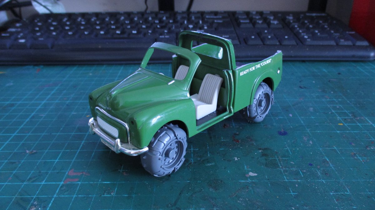 RoadWarriorJohn's tweet photo. #workbenchupdate #workinprogress #diecastmafia #ork #orktober #ortrukk #orktruck #pursuitforce2 #saico #morrisminor
Got started on my Diecast Mafia Orktober build, 1/26 Saico Morris Minor. Inspired by a Convicts vehicle Bulldog in Pursuit Force 2, loved that game as a kid. https://t.co/wnNtxh4w58