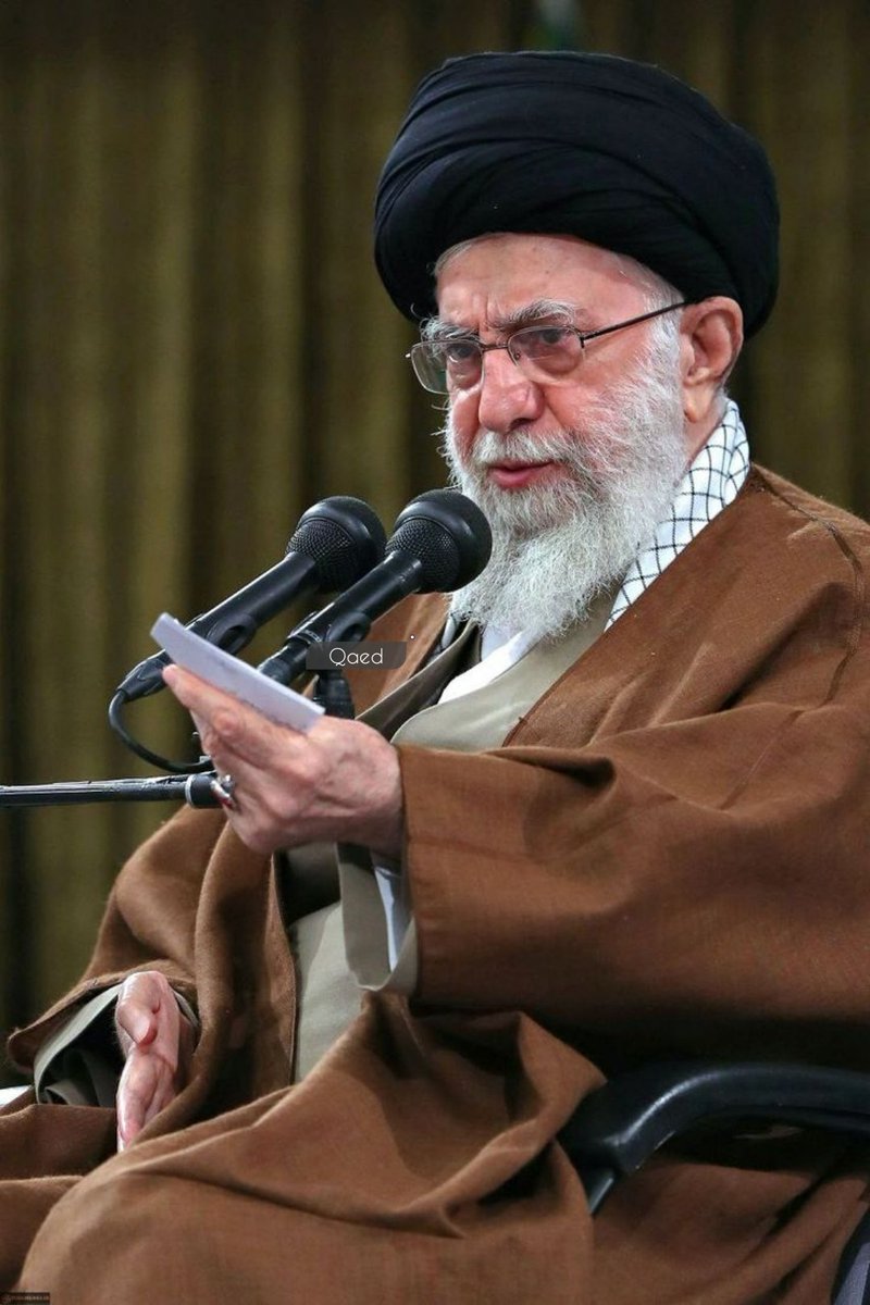 Qaed_ed's tweet photo. رهبر انقلاب:
وقتی گفته می‌شود مقاومت، فوراً ذهن می‌رود به مقاومت نظامی، امنیتی و امثال این‌ها؛ خب بله، آن هم قطعاً مقاومت است، اما بالاتر از آن، #مقاومت_فرهنگی است؛ حصار و خاکریز فرهنگی در کشور اگر سست باشد، همه چیز از دست خواهد رفت. https://t.co/3Kw6b17w5d