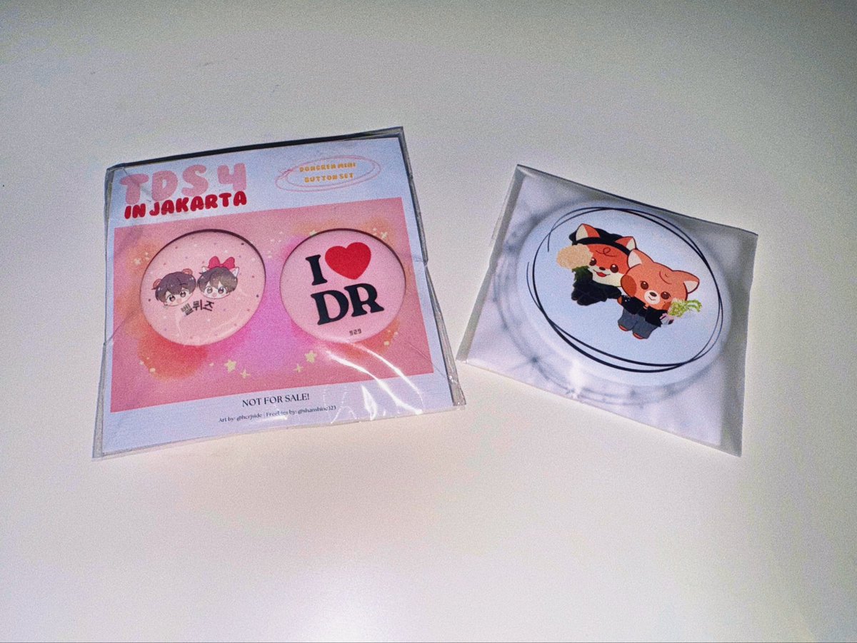 Can never get enough of button pins and ITS DONGREN! I’m already clipping one at my bag as we speak 😭 thank youuuuuuuu 💞💞 <a href="/shanshine323/">shan (๑• ᴗ •๑)⭑</a> <a href="/gleamingyellow/">Ran</a>