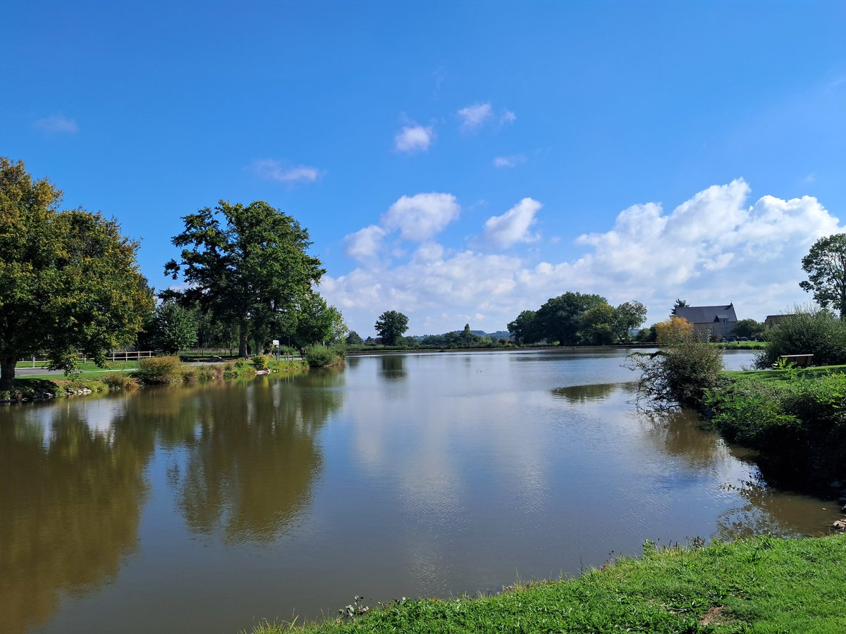 JM_Ferrier's tweet photo. Doyet , à travers la campagne bourbonnaise...@Allierdpt @AuvergneMarque @Ciel_Paysage @comagri_france @CroixDeCheminFr @Fragritwittos https://t.co/MF285N7uTl