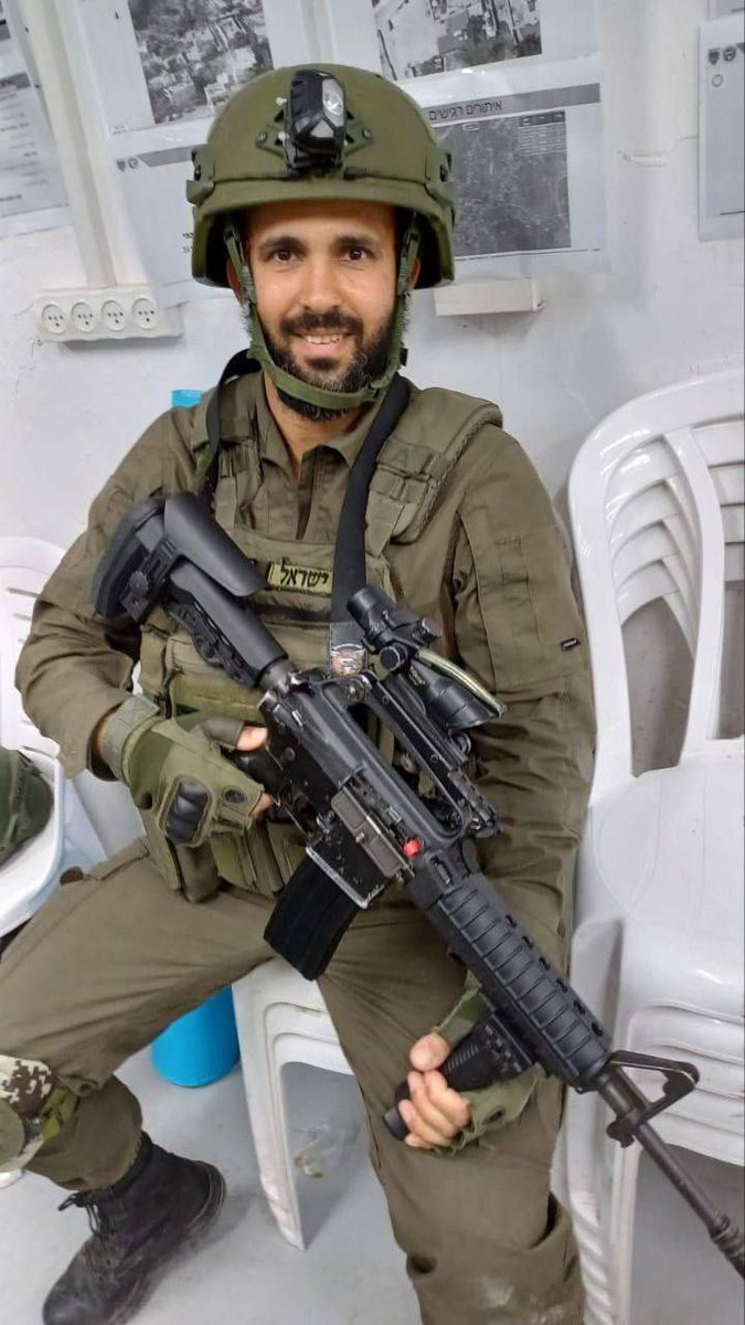 Gazze'de soykırıma katılan "Yisrail Omir" adlı siyonist asker intihar etti.

- Ateşin bol olsun şerefsiz