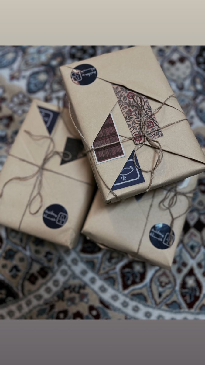 أتكلم عن جمال التغليف ولا عن تنوع الكتب في متجرهم وسرعة التوصيل ، 
حقيقي سعيدة إني طلبت منهم وماراح تكون أخر مره بإذن الله .. 💝📚

شكراً منشورات حياة على الإتقان 🙏🏻..