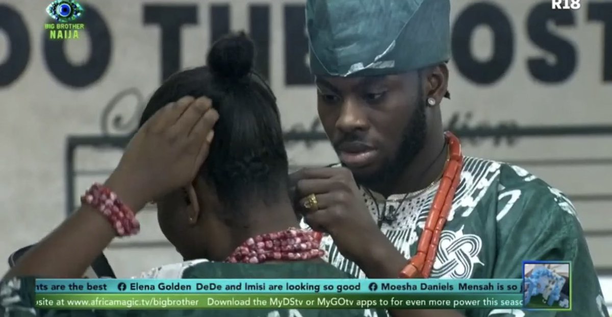 dolljeny's tweet photo. Koyin supporting Isabella to wear her earrings …

Awwwwwww 🥹🥹🥹🥹🥹

It’s her smile for me 🥰🥰🥰

Get yourself a caring man … e get why 😁😊 

#BBNaija https://t.co/d0ReR3iv28