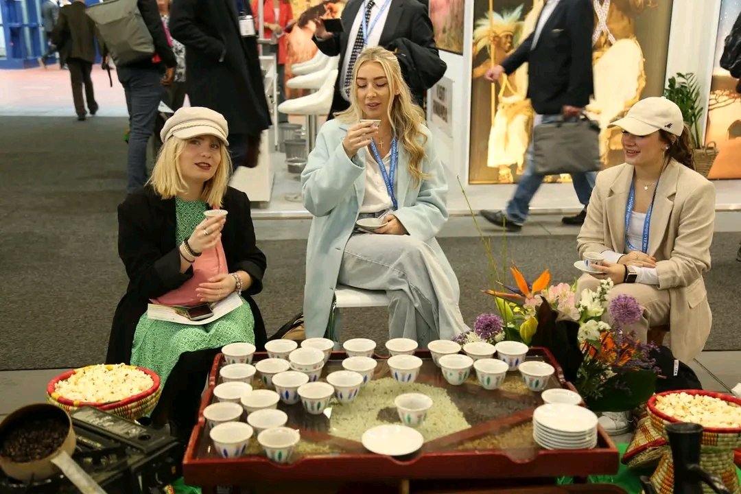 AmareDagnaw1's tweet photo. #Happy International Coffee Day from Ethiopia, the birthplace of coffee! 🇪🇹
#More than just a cash crop, coffee holds a special place in Ethiopian culture, bringing families and friends together through a beautifully choreographed coffee ceremony found nowhere else.
#VisitEth https://t.co/TJDV4j0NKO
