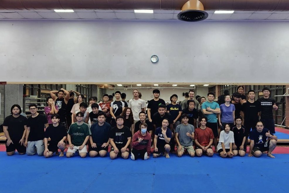 今天的練習結束了！

居然在我綁頭髮的時候按下快門！
這說不定就是 #長髪男タッグ 最大的弱點！
#ppw #ntnu_mma #ちずる組最強