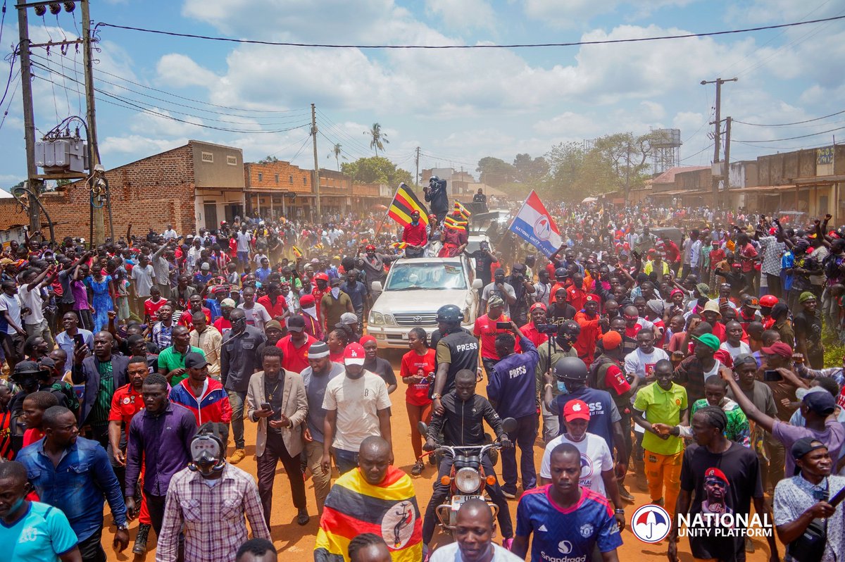 NUP_SA's tweet photo. #KALIRO 🔥
#PEOPLEPOWEROURPOWER 💪🏿 #ProtestVoteUg2026 📍 #2026protestvote #UgandaIsBleeding #EndTortureInUganda #M7Mustgo #MuseveniMustGo ⚠️ https://t.co/Pzq5Xx9evE