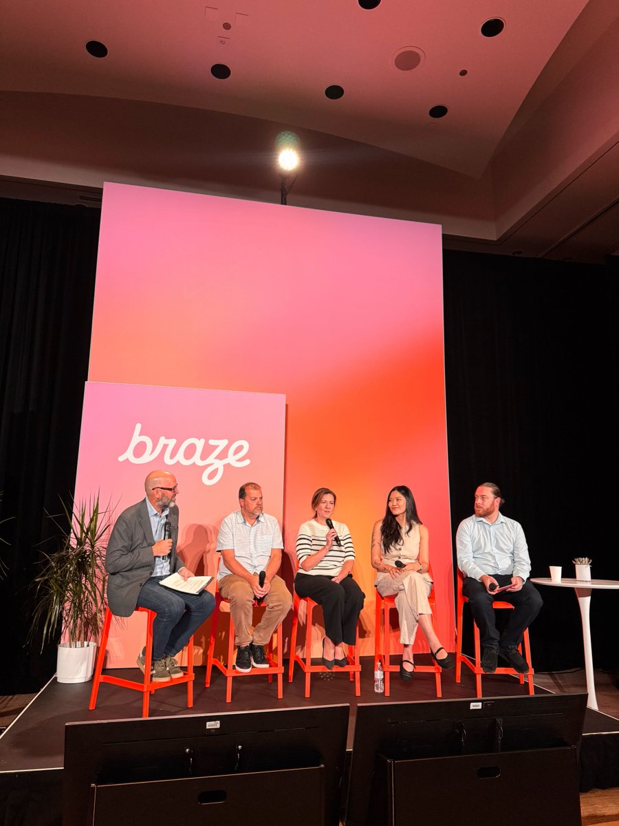heyjasperai's tweet photo. Marketers donโt just need AI tools. They need frameworks and the confidence to use them.
At @Braze #Forge2025, Jasper CMO Loreal Lynch joined Keith Swiderski, Marketing Transformation Lead at Venmo, Kieron Jones, Head of CRM Tech at Trainline, and Nicole Chin, Head of MarTech at Mindvalley to talk about overcoming the AI skills gap in marketing. The conversation covered how teams, with the right frame work, can move from uncertainty to confidence, and from productivity gains to true growth.
AI isnโt just about efficiency. Itโs about transformation.