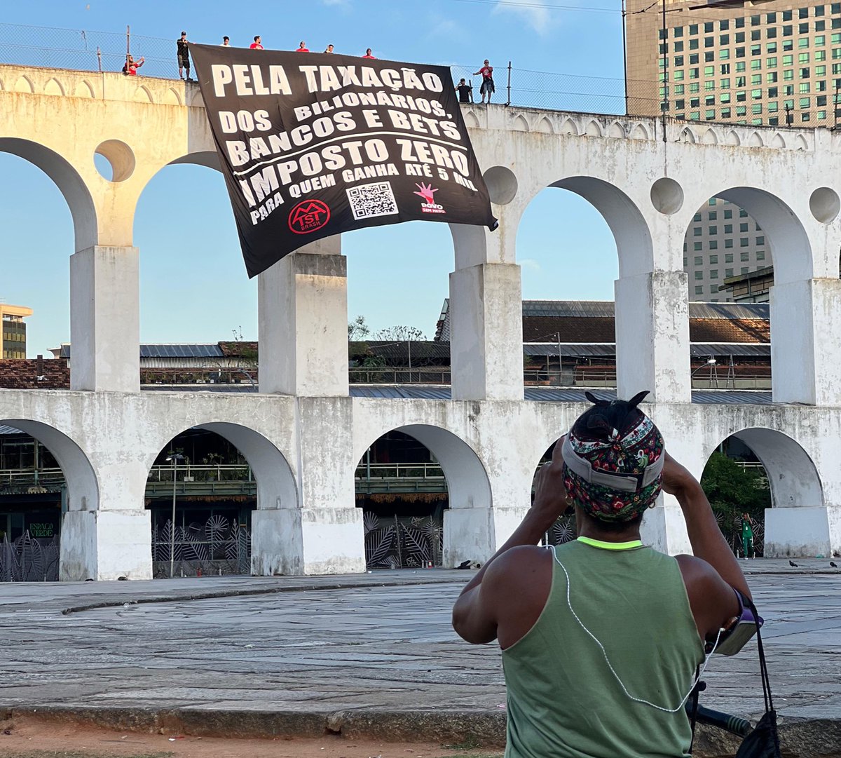 O Rio de Janeiro amanheceu pedindo a taxação dos super ricos e justiça tributária para o povo brasileiro 🇧🇷

IR ZERO SEM ARMADILHA 

<a href="/mtst/">MTST</a>