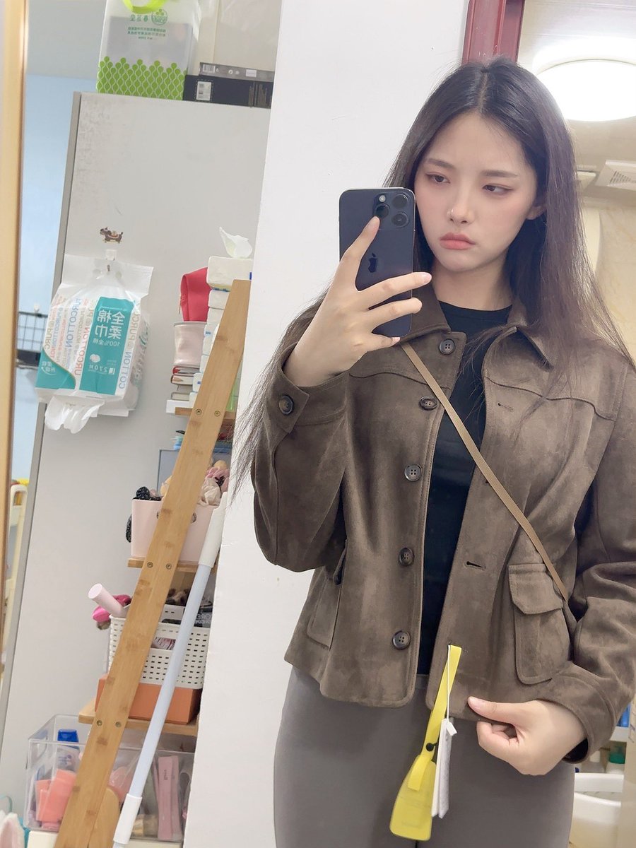 天呐想在朋友圈发点稍微大尺度的福利

太难啦！！！！！！
各种网盘链接失效，文件损坏

桑桑真的不懂怎么办呀，急需一个完美的解决方案，求助求助求助