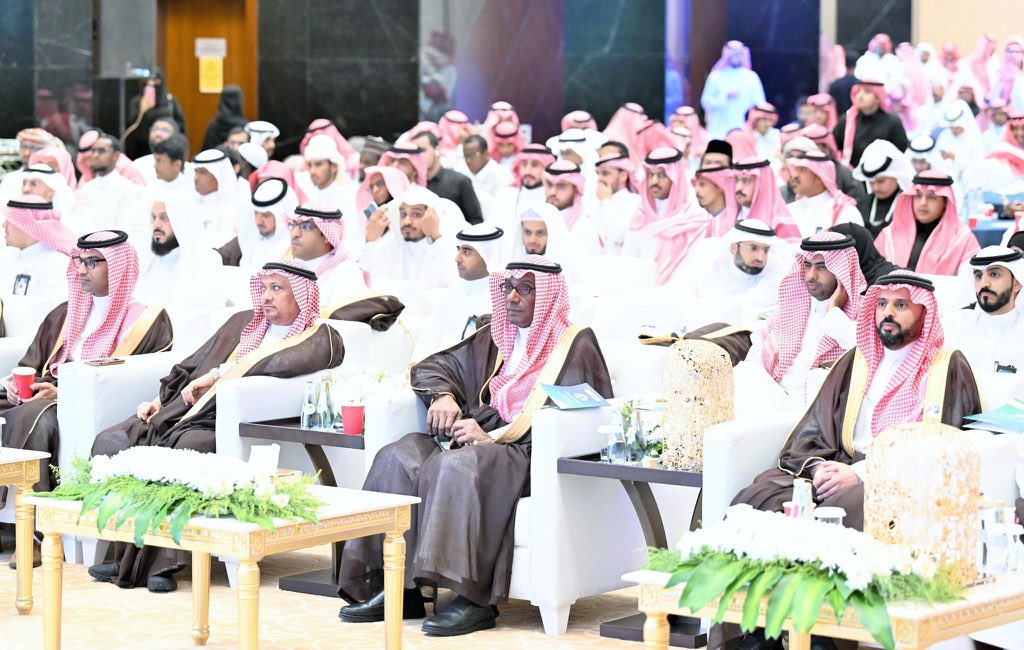 alnoame's tweet photo. بتشريف أمير #منطقة_جازان
تشرفت بالمشاركة في #منتدى_فكر
الذي نظمته #جامعة_جازان
مُمتن للجامعة :
بمرافقها و مرافئها وهرمها و حرمها
وأسأل الله أن يحفظ بلادنا و أهلها. https://t.co/poBoSjqrV0