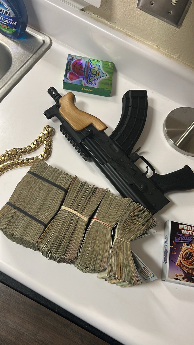 If I ain’t getting money then I’m out da way💚