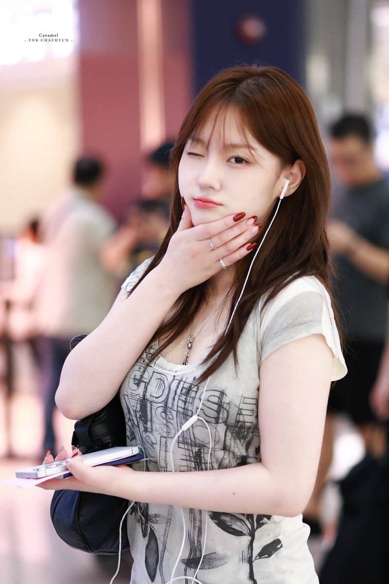 0426_Caramel's tweet photo. (Re-po)
251001
좀.. 보고싶어..🫠
기분이 좋아 보이네~~
큐티뷰티 잘 갔다와~~

#케플러 #Kep1er #채현 #김채현 #chaehyun #kimchaehyun https://t.co/Z3deqRgn7x