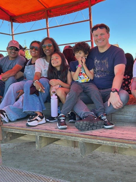 RobinsAppleby's tweet image. Our Robins Appleby team enjoyed a beautiful fall day at Andrews Scenic Acres—pumpkins, vineyards, BBQ, and great time with colleagues and families.

#RobinsAppleby #TeamOuting #FallFun #CompanyCulture #PumpkinPatch