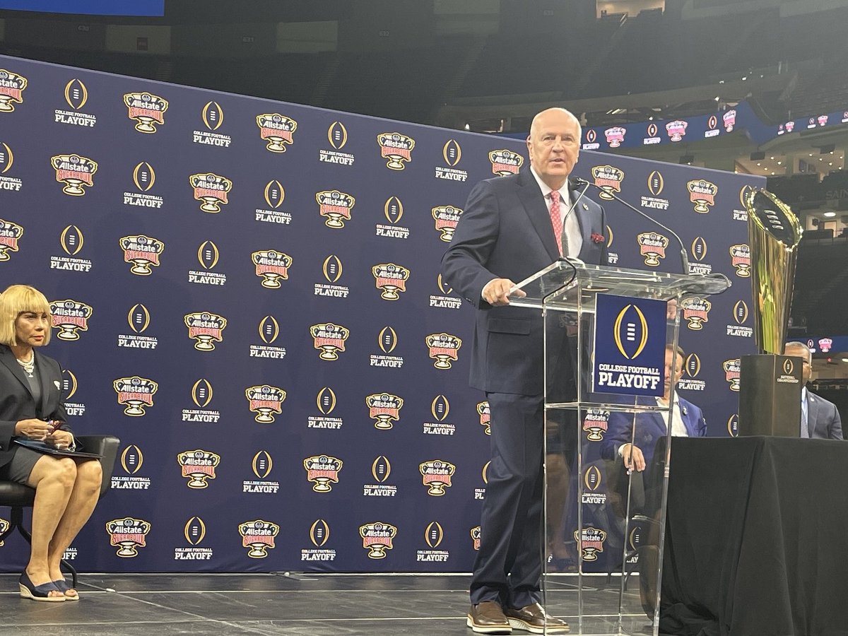 JeffDuncan_'s tweet photo. Sugar Bowl CEO Jeff Hundley at the press conference to announce New Orleans will host the 2027-2028 College Football Playoff championship game on Jan. 24, 2025. Gov. Jeff Landry and CFP director Rich Clark are also here and spoke. https://t.co/gpF1985eqC