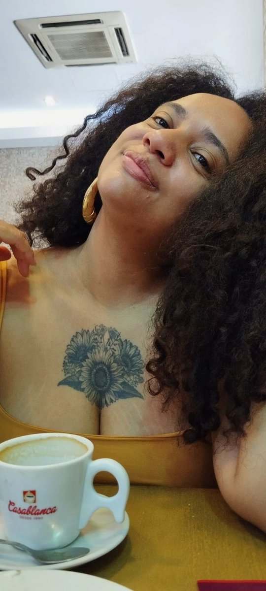 oxumdoblues's tweet photo. O meu amor me levou pra tomar café fora pra comemorar meu aniversário hoje! E é só o começo 🩷🤧🤧🤧🎂🎂🎂🥳🥳🥳🎉🎉🎉
34 primaveras!!! 🌻 https://t.co/ifX2j2UIqE