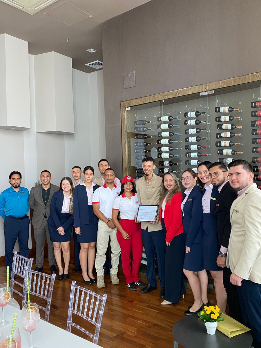 ALUNAfundacion's tweet image. 🌟Con mucho orgullo y alegría queremos compartirte el gran logro de uno de nuestros estudiantes: Michael De Arco De Ávila. 🌟
Michael ha culminado exitosamente 🙌 su proceso de prácticas en el entorno del @InterConCtg . Felicitaciones que sigas cosechando  más éxitos.