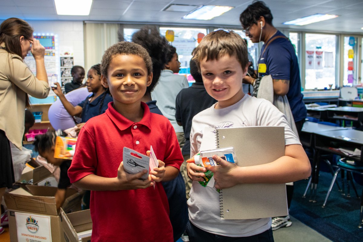 my_pcs's tweet image. A huge thank you to the Pinellas Education Foundation and News Channel 10 for their support of the Tampa Bay School Supply Drive! 🎒📚 Thanks to their generosity, 30 schools received much-needed supplies. Watch the full story: youtube.com/watch?v=wQ8r4t…