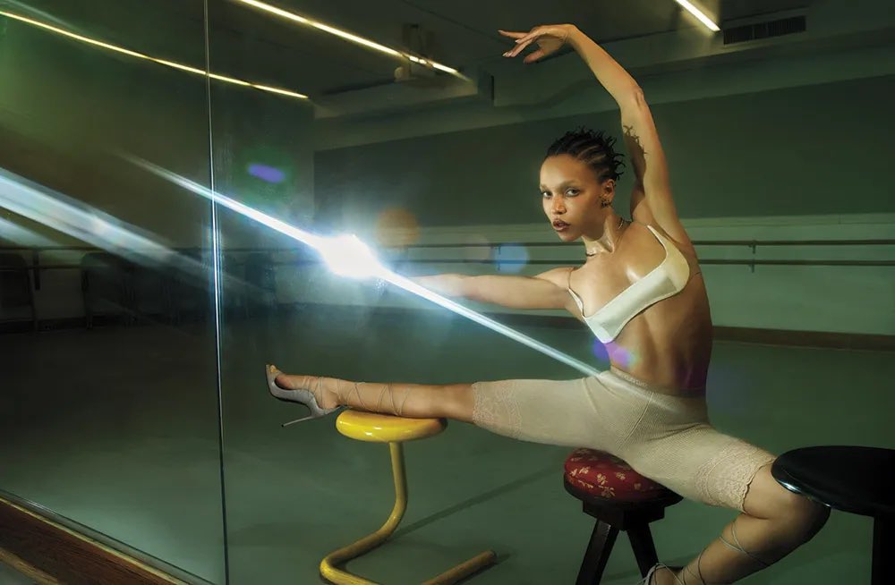 G2L9tQ8asAA9Pny?format=jpg&name=medium