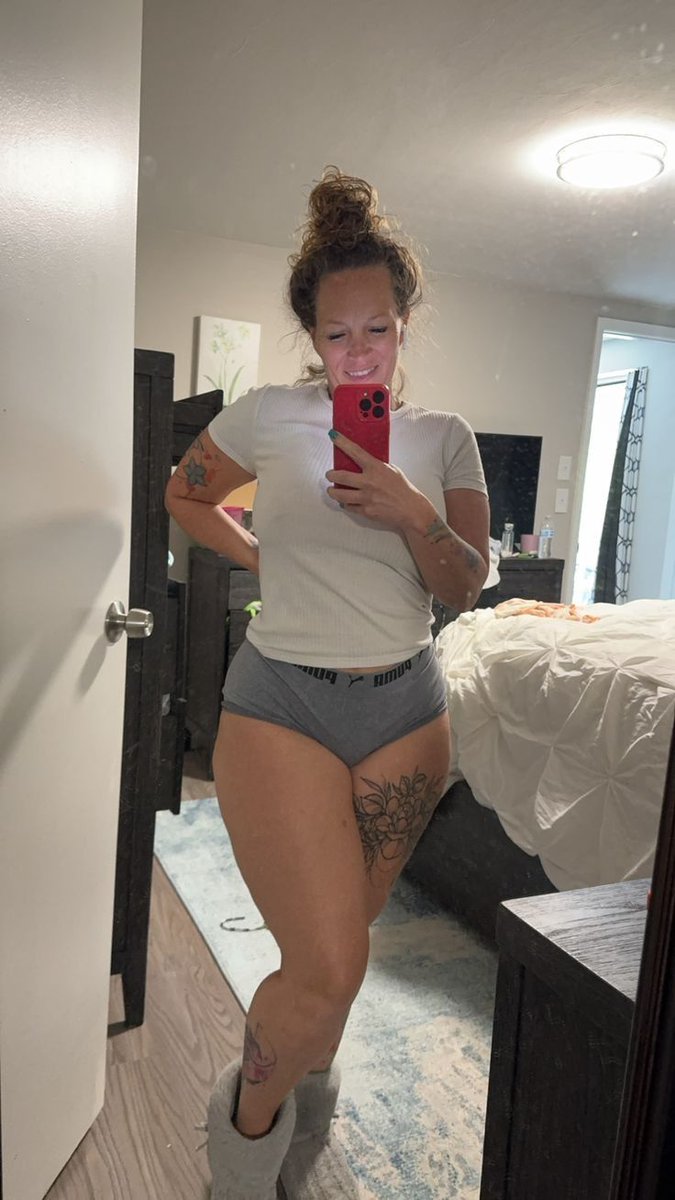 official_sky12's tweet photo. @jmustnotmiss Hook up only, in box me ASAP 860 464-4160 https://t.co/tEpUmIf7P4