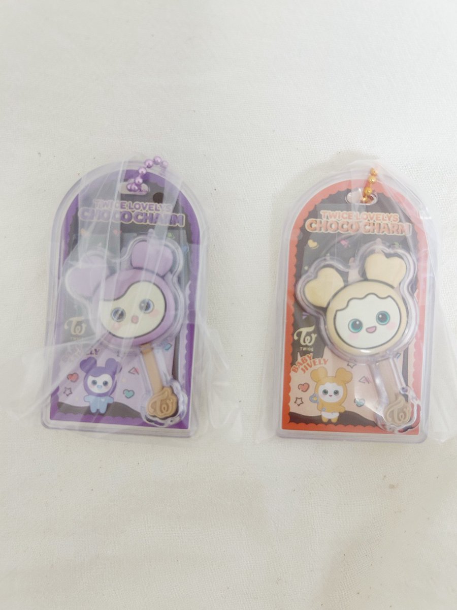 TWICE LOVELYS 
チョコがけボーロチャーム 交換 

譲  サナ、ジヒョ
求  ミナ、チェヨン

サナはミナとの交換でお願いします！
まとめての方を優先させて頂きます！
郵送希望です！
お気軽にお声掛けください🙇‍♀️
 #TWICE交換   #TWICE
