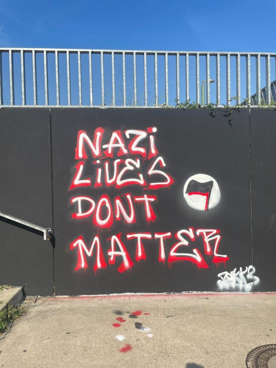 Antifa_Ultras tweet media