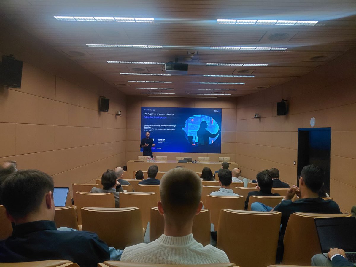 plainconcepts's tweet image. Ayer organizamos una jornada exclusiva en Madrid en la que compartimos con nuestros clientes algunos de nuestros últimos casos de éxito y presentamos Impact Studio, nuestra iniciativa para acelerar la creación de productos digitales con impacto real y medible. 🚀