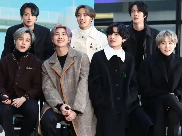 JaysQuill's tweet image. For me BTS is God’s way to make it up for us for pasts mistake 🤣😂😂 He is like: sorry girls my bad, here, this is my latest art enjoy
#BTS #ARMYBTS