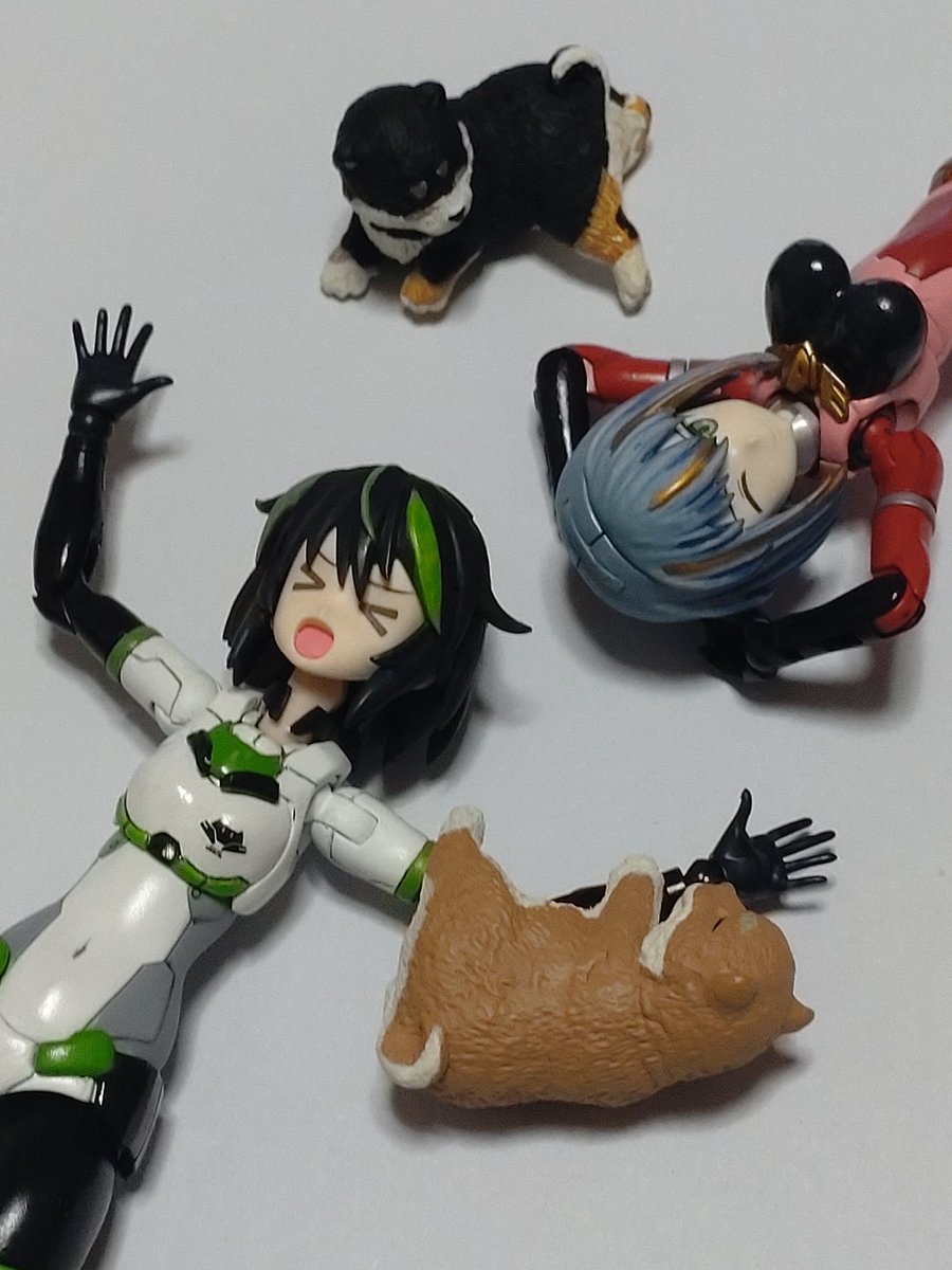 P8258199714484's tweet photo. #これを見た人は自分の看板娘の画像を貼れ

こんばんは！
先月は装備強化月間と銘打っておきながら、上旬は腰痛､下旬は気管支炎による発熱と体調不良により全然製作進みませんでした(涙)　なので今月も引き続き装備強化月間と体調管理に気をつけるを目標にw
　こんな奴ですが､見捨てないでください… https://t.co/g93Qupdmy7