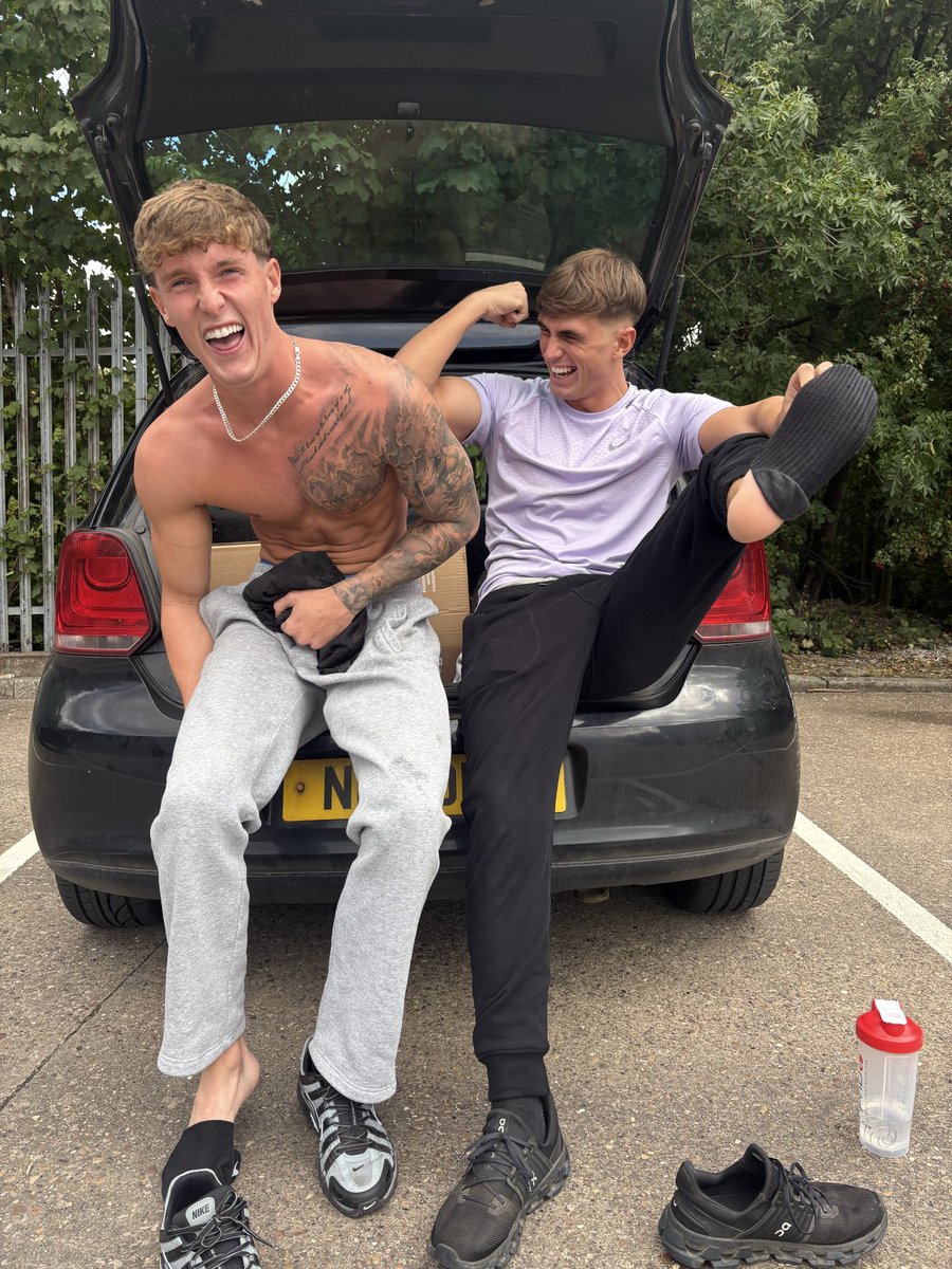 Master Bradley (King Of Findom) tweet media