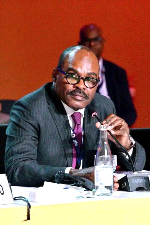 Comment oublier que sous le mandat de Nicolas kazadi, alors ministre des finances, les ressources du pays ont trop souvent été dilapidées sans que justice ne soit rendue ? Cette impunité est un affront à notre peuple et à la lutte pour la transparence que le MCA porte avec force