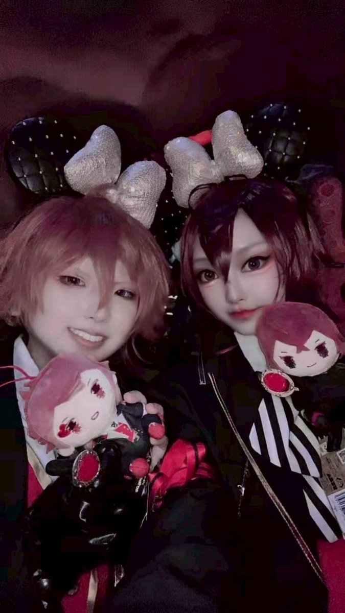 ren0_xx's tweet photo. 9/30🌊 🌹♥️
ほんとに楽しかった🥲また行こうね🫶🏻
♥️→@yyyyammadda 

 #Dハロ仮装2025 
 #Dハロツイステ仮装 https://t.co/Z9cY4MljQB