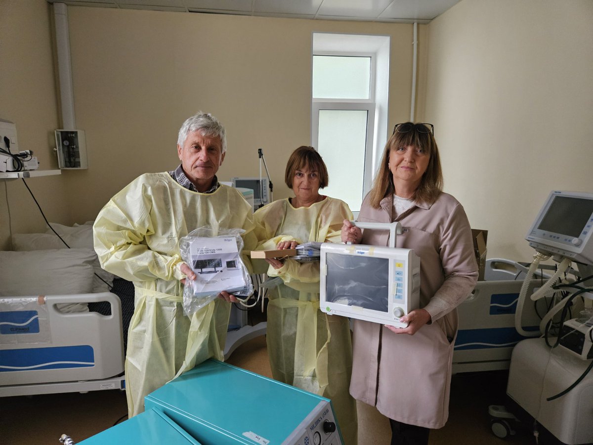 AMCFU's tweet image. 🇫🇷🤝🇺🇦 Mission de 2 Girondins en #Ukraine !
Depuis 3 ans, Jean-Philippe et Françoise soutiennent l’Ukraine :
🏠 aide à un foyer de déplacés, région de Kyïv
💧 station de filtration à Orikhiv (Zaporijjia)
💉 équipements médicaux pour l’hôpital de Berezan
🙏 Merci !
 #Solidarité