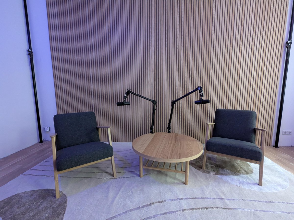 podcastDe's tweet photo. Wir arbeiten fleißig an unseren neuen Studios. Wie gefallen sie euch? 😊 https://t.co/kZ1Knbmygo