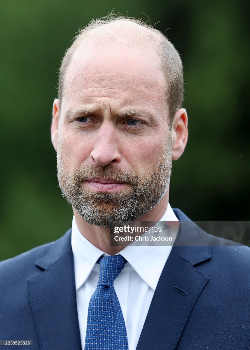 SabirahLohn's tweet photo. William going to make me bring out the π§π§π§
#PrinceofWales
#NeedToCoolOff https://t.co/5ppez69N7H