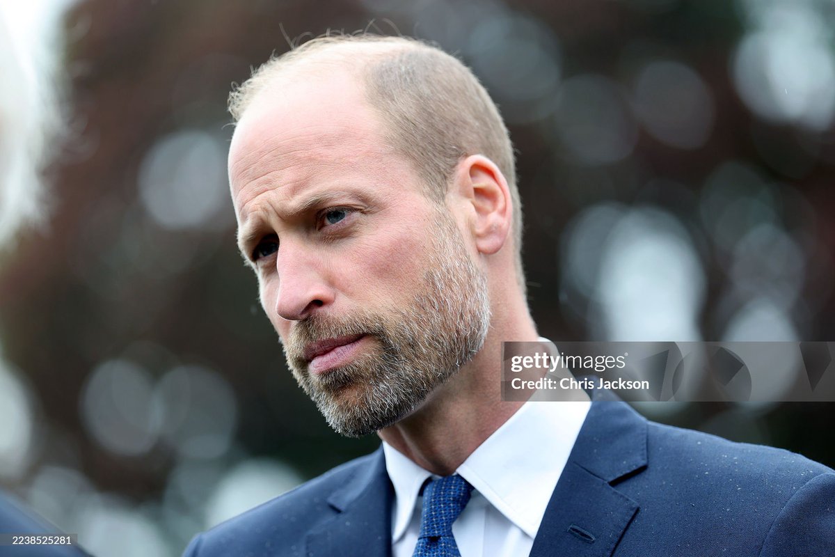 SabirahLohn's tweet photo. William going to make me bring out the π§π§π§
#PrinceofWales
#NeedToCoolOff https://t.co/5ppez69N7H
