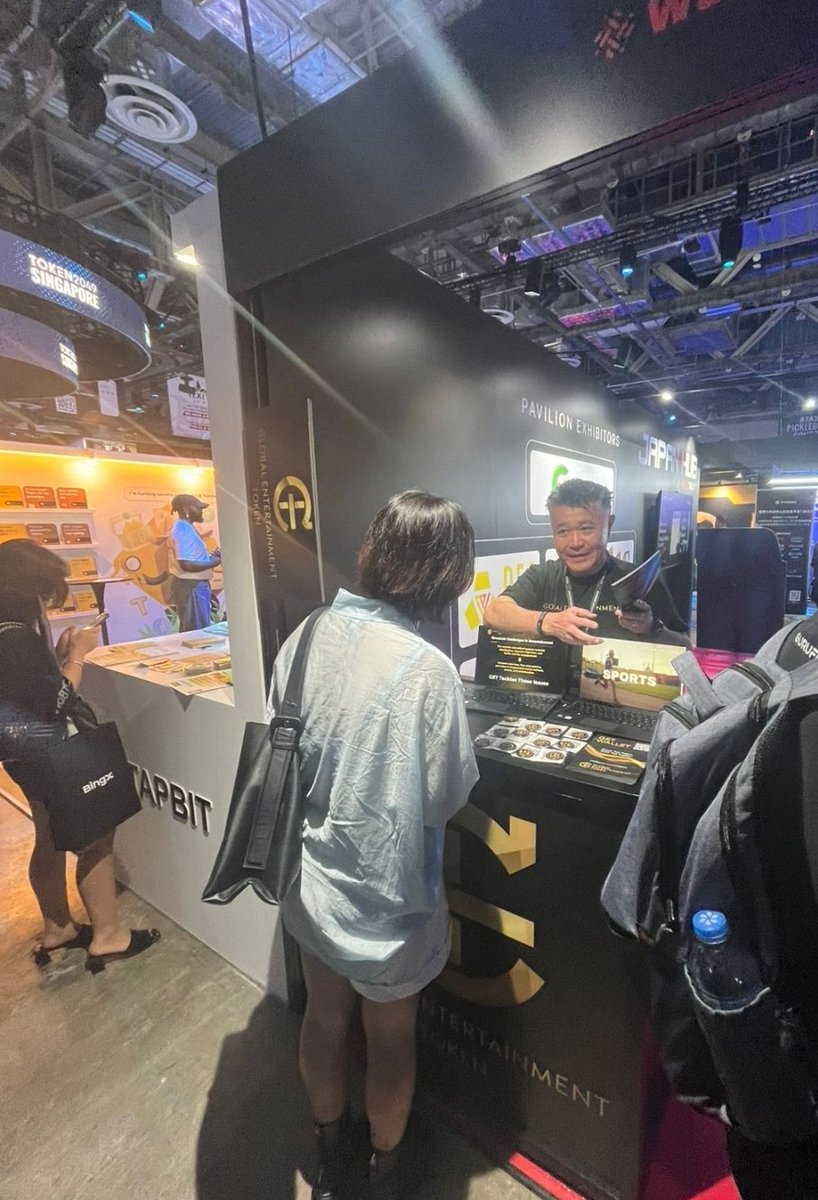 AWAJ_official's tweet photo. The future of entertainment is live at Japan Hub, @token2049 Singapore!
Katsuya Matsubara and @GET_E_inc_JP are showing how Web3 empowers creators and fans worldwide.
📍 Booths PB1-53 to PB1-56
🗓 Oct 1–2
Share your Japan Hub highlights, tag us#JapanHub #JapanHub #TOKEN2049 https://t.co/MHxvXiPevM