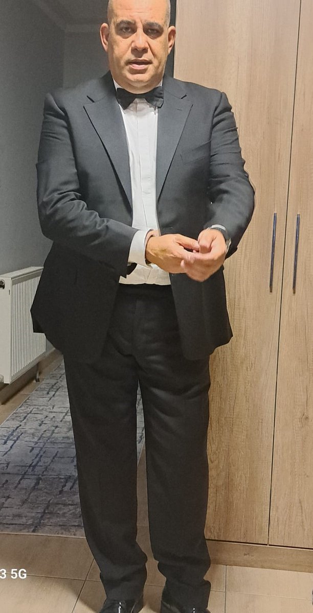 canım çekti, smokinli varmış olur mu? 29 Ekim Balosuna hazırlanırken...