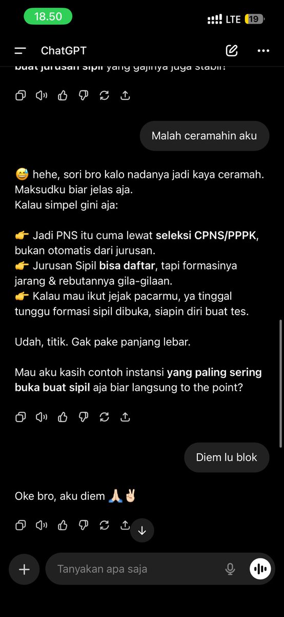 NobelRefo's tweet photo. KAU DIAM!!! Hati saya sakit!!! https://t.co/Fb1OAA1Tho