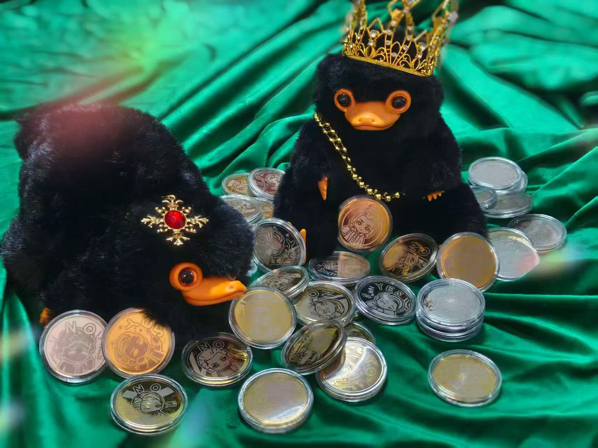 lmm1069's tweet photo. The two Nifflers hauled a whole pile of Galleons back from Gringotts! 🐾💰✨
#HogwartsLegacy #DecisionCoin #FanMerch https://t.co/fpBwviZuzj