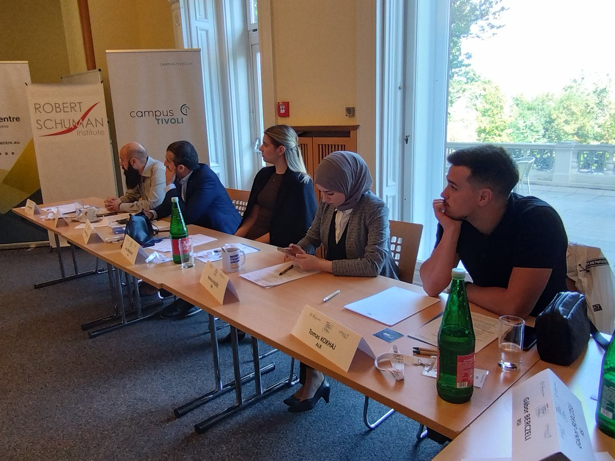 WMCESProjects's tweet photo. From Vienna to the future of Europe! 🇦🇹🇪🇺

We were delighted to host over 20 young leaders from the #WesternBalkans for focused discussions on the #EUEnlargement process and the institutional framework.

Together with #CampusTivoli &amp; #RSI 🇦🇹🇭🇺 https://t.co/aF2qE9DeWv