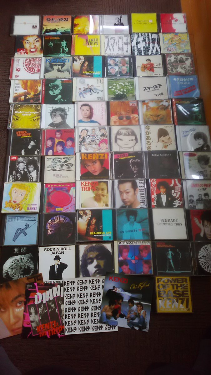 オレ、何枚アルバム出してんだろう？と、ふと思って並べてみた！ざっと60枚強！オリジナルアルバムは40枚ぐらい(ミニも入れて)曲数にすると400数十曲？作ってる！芸歴41年として毎年１枚オリジナルアルバム出してる的な！ヤルことはヤって来てんじゃんオレも！(笑)追伸、写真にもれてるアルバムもある