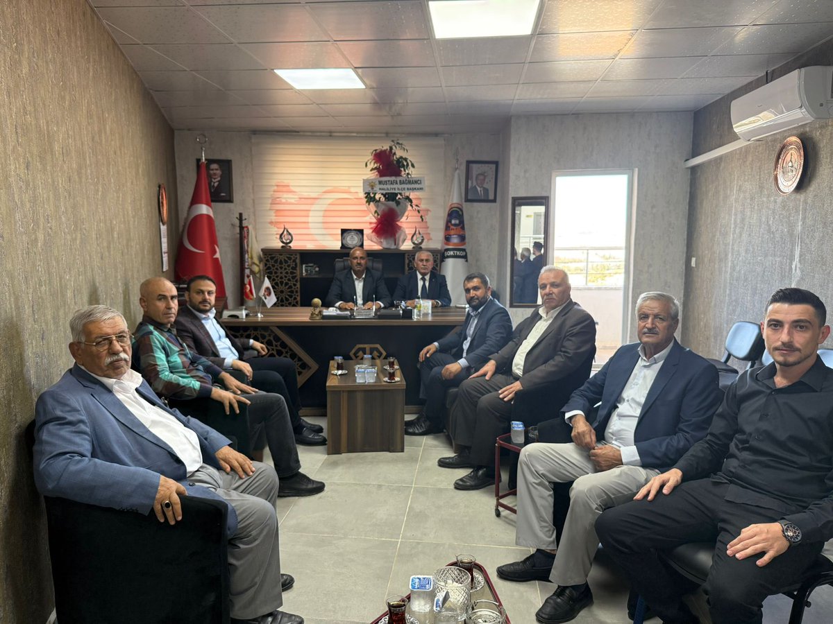 AK Parti Haliliye İlçe Başkanlığı olarak;

Şanlıurfa Oto Galericiler Kooperatifi Başkanı Ahmet Güler ve Kooperatif Yönetim Kurulu Üyelerine hayırlı olsun ziyaretinde bulunduk.

Başkan Güler ve Yönetimine yeni görevlerinde başarılar dilerim. 

#AKHaliliye #AKParti #MustafaBağmancı