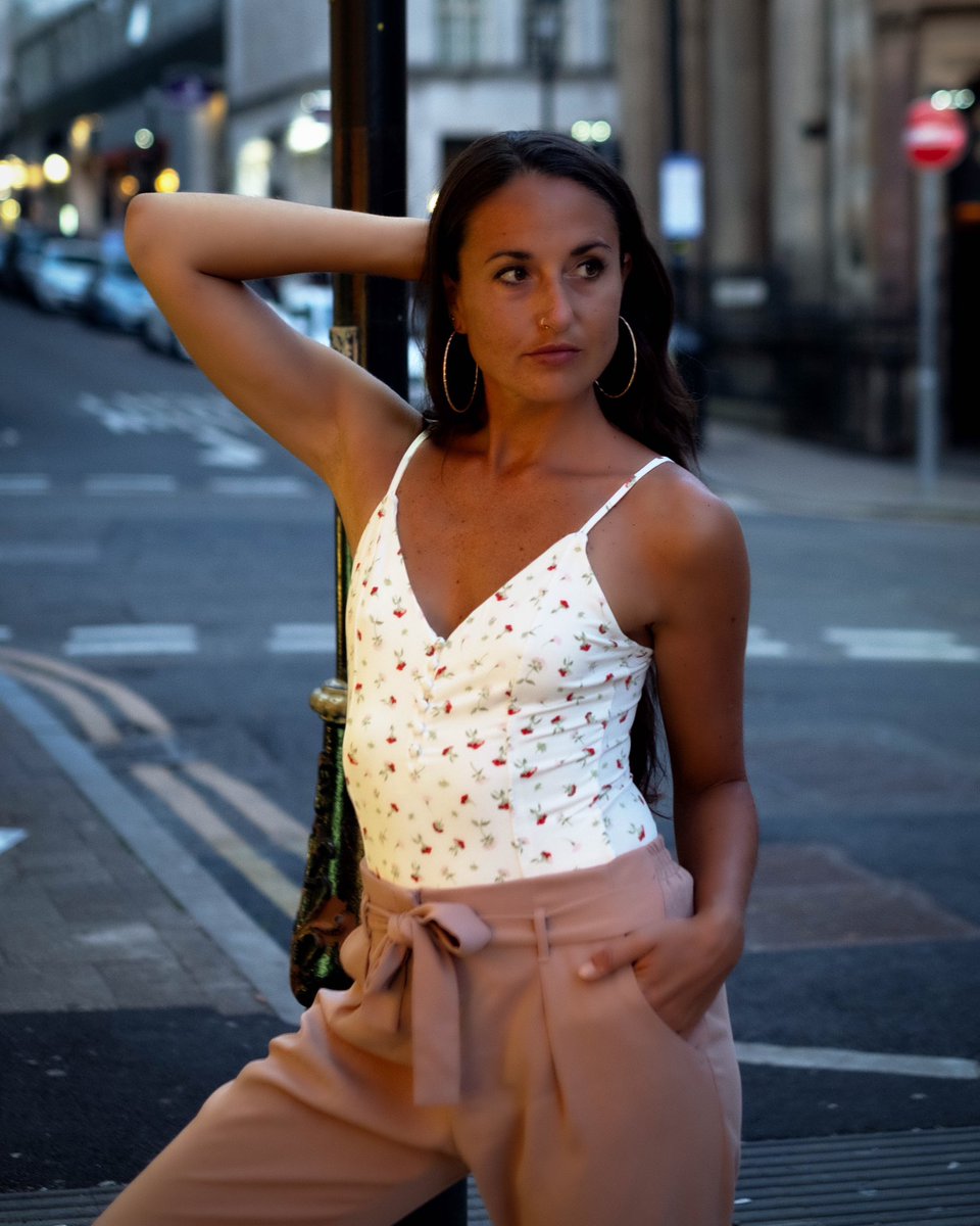 MarlowePhotogr's tweet image. “Living in the city” shot with Valentina in Birmingham, 🇬🇧
#city #model #beautifulmodel #fashion #beautiful