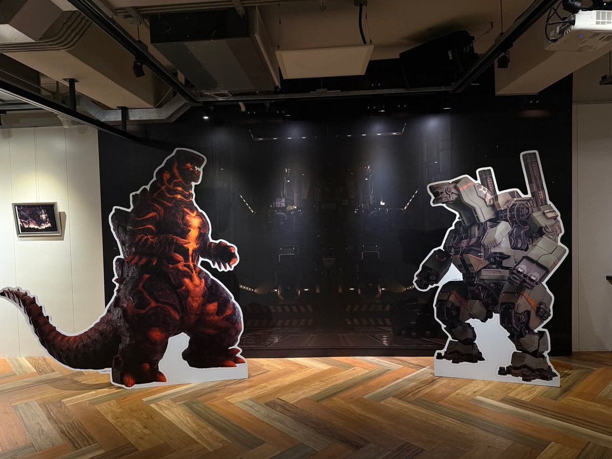 CTokusatsu's tweet image. 🌋🤖《＃大特攝展~特攝超次元》今日開展①

🎬展覽看點 PICK UP❗
🌋01|決戰首都！「對大黑專用兵器」概念企劃釋出！
🌋02|可動性最強！第三代大黑戲服實體展示！
🌋03|知名繪師&amp;amp;漫畫家跨界合作！#BCNY &amp;amp;  #MAKAI 大黑超次元新形象登場！

🟠活動時間：2025.10.1-10.9
🟠活動地點：#臺灣漫畫基地