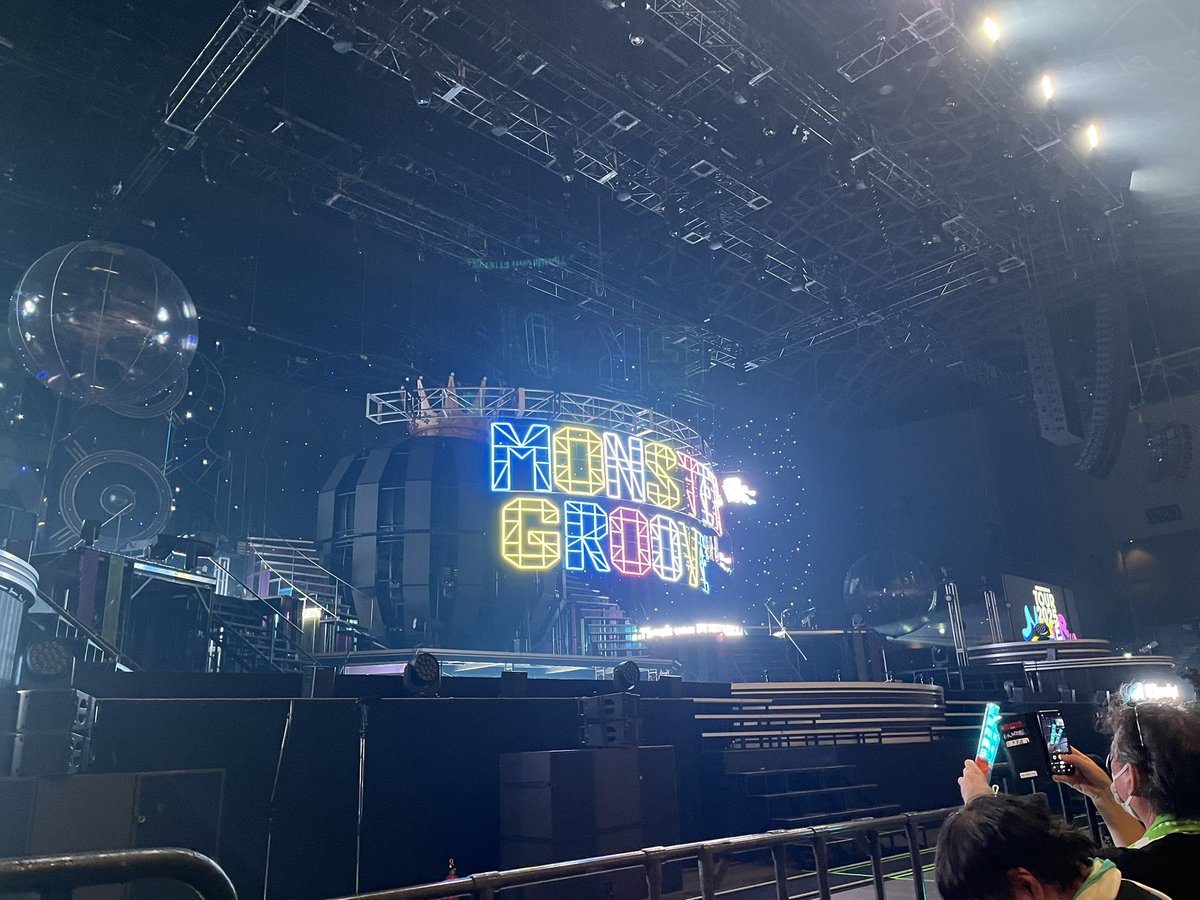 近すぎ
#日向坂46_MONSTERGROOVE