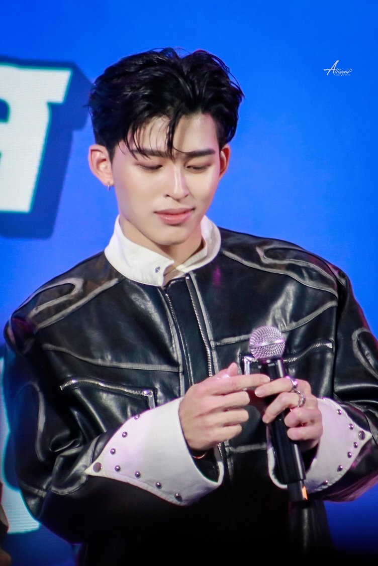 _AllisYou's tweet image. [011025]  ยิ้มมมมมม😋😏

JASPER X BREEZE
#BreezeQuickWashxJasper
#ppnaravit @ppnaravit​

–– #AllsPhoto​ ––